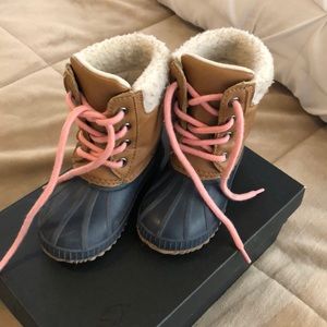 Gap winter boots used